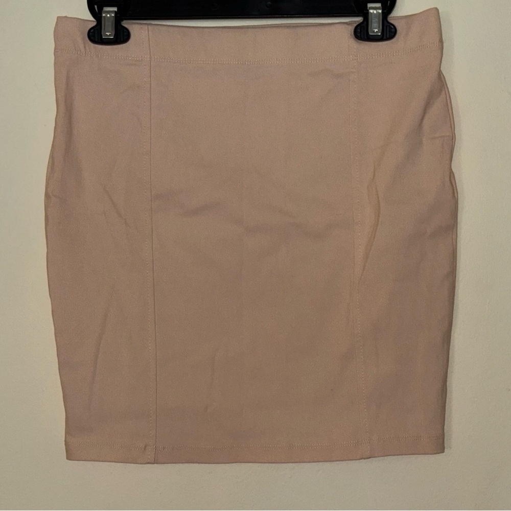 Haute Monde Peach Short Skirt